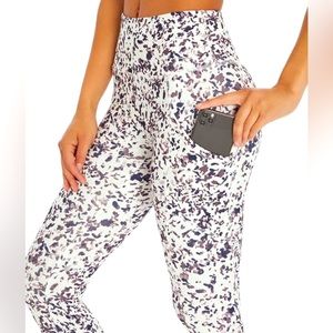 NWTBalance Collection Women's flint Spotted Floral Spray Eclipse Pocket Leggings